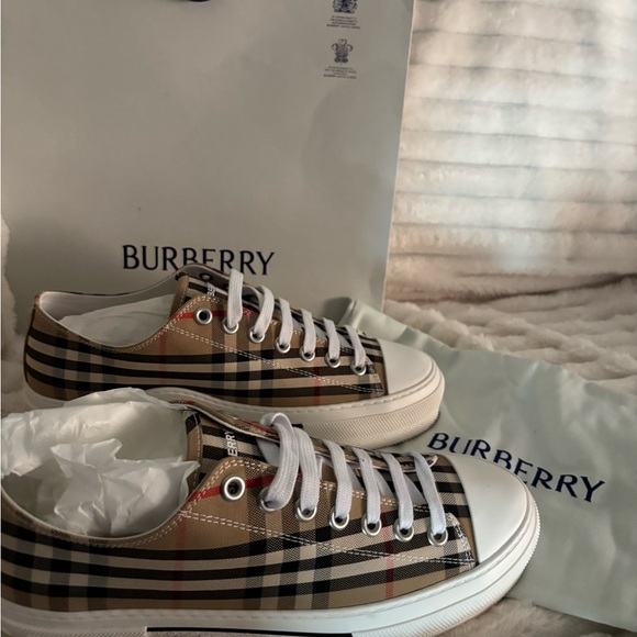 Burberry Checkered Sneakers in Beige and Black - Picture 4 of 5